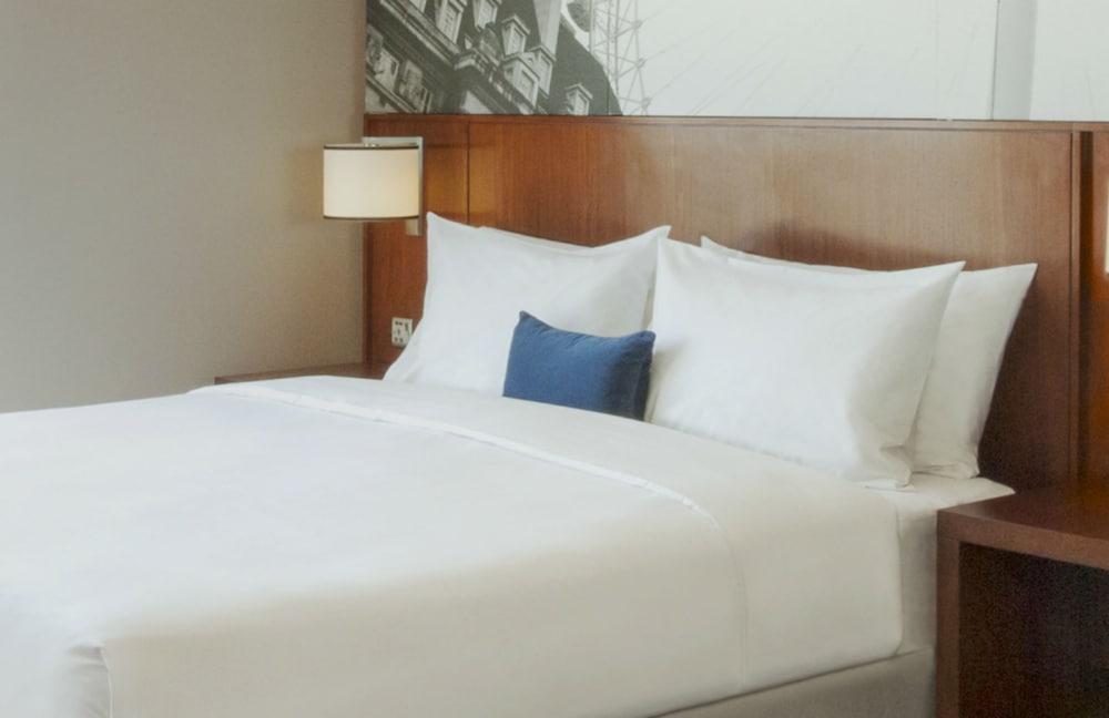 Hotel Hyatt Place West London Hayes 4*