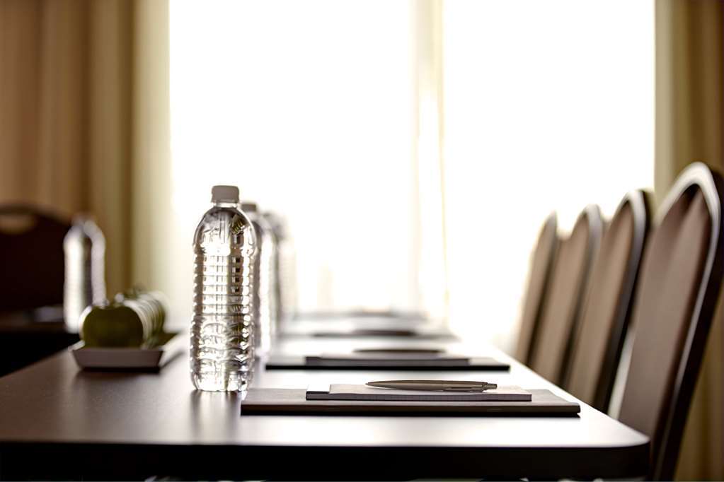 Hotel Hyatt Place West London Hayes 4*