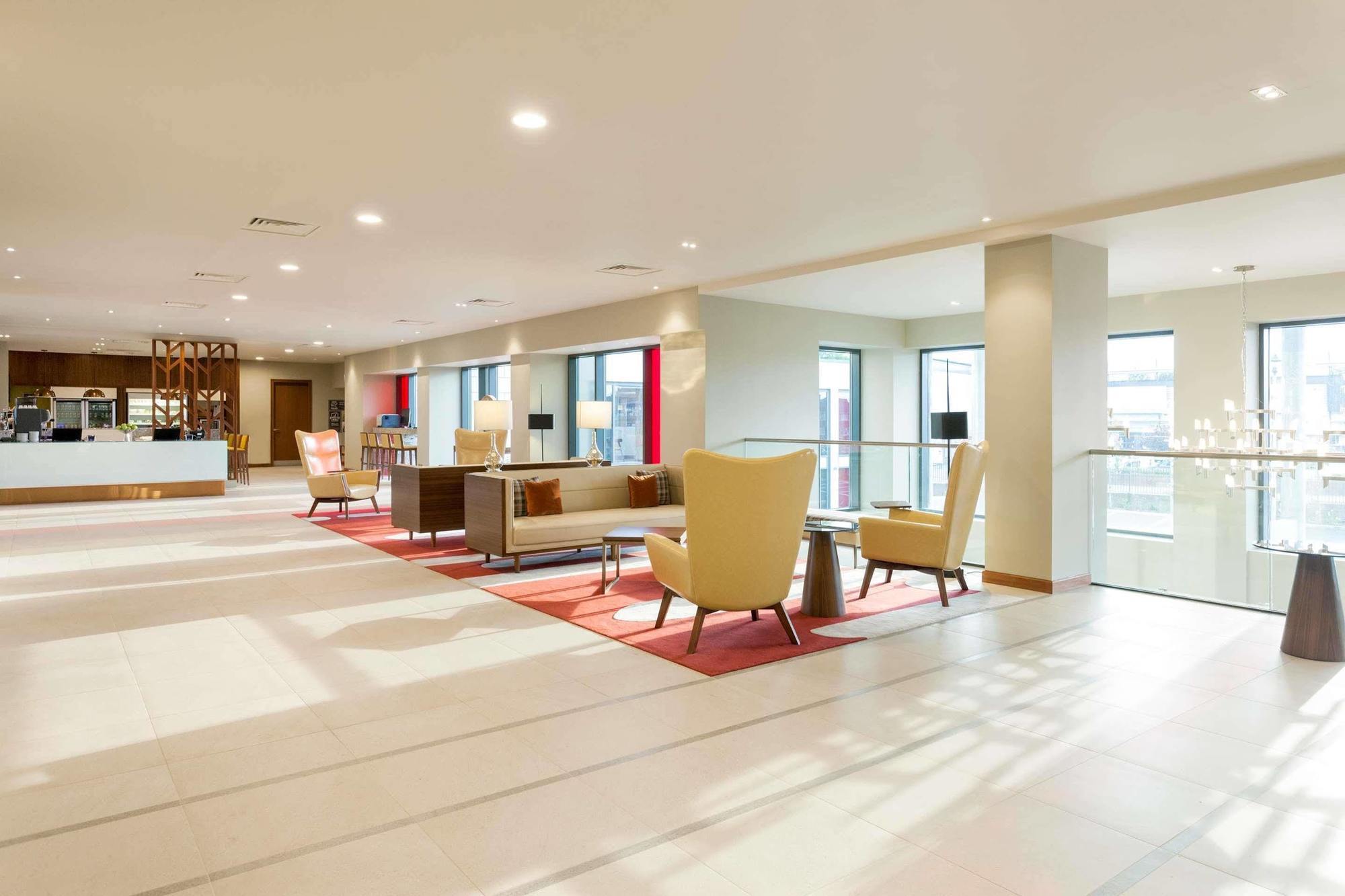 Hotel Hyatt Place West London Hayes 4*
