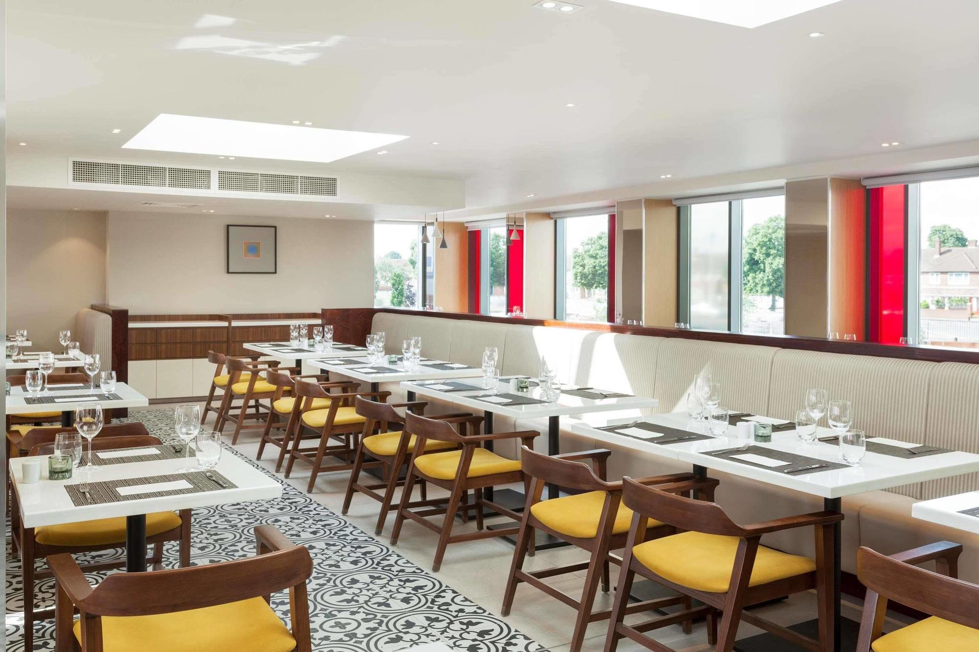 Hyatt Place West London Hayes Hotel
