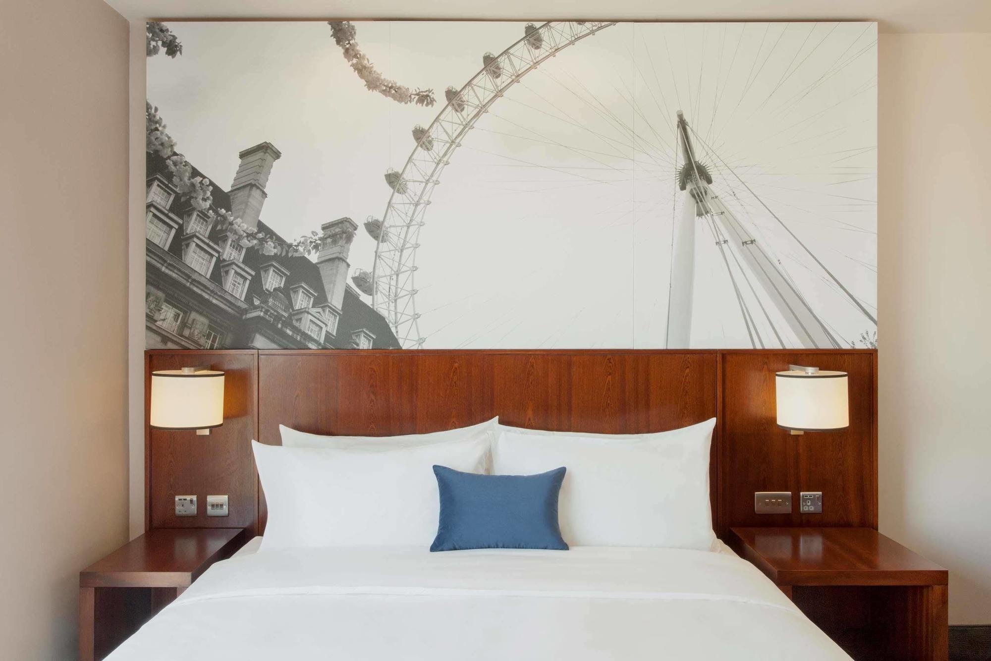 Hyatt Place West London Hayes Hotel